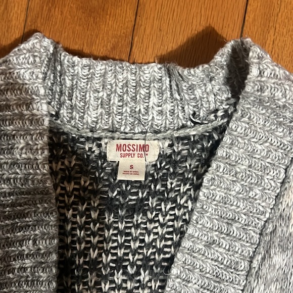 Heavy Sweater - Picture 2 of 2